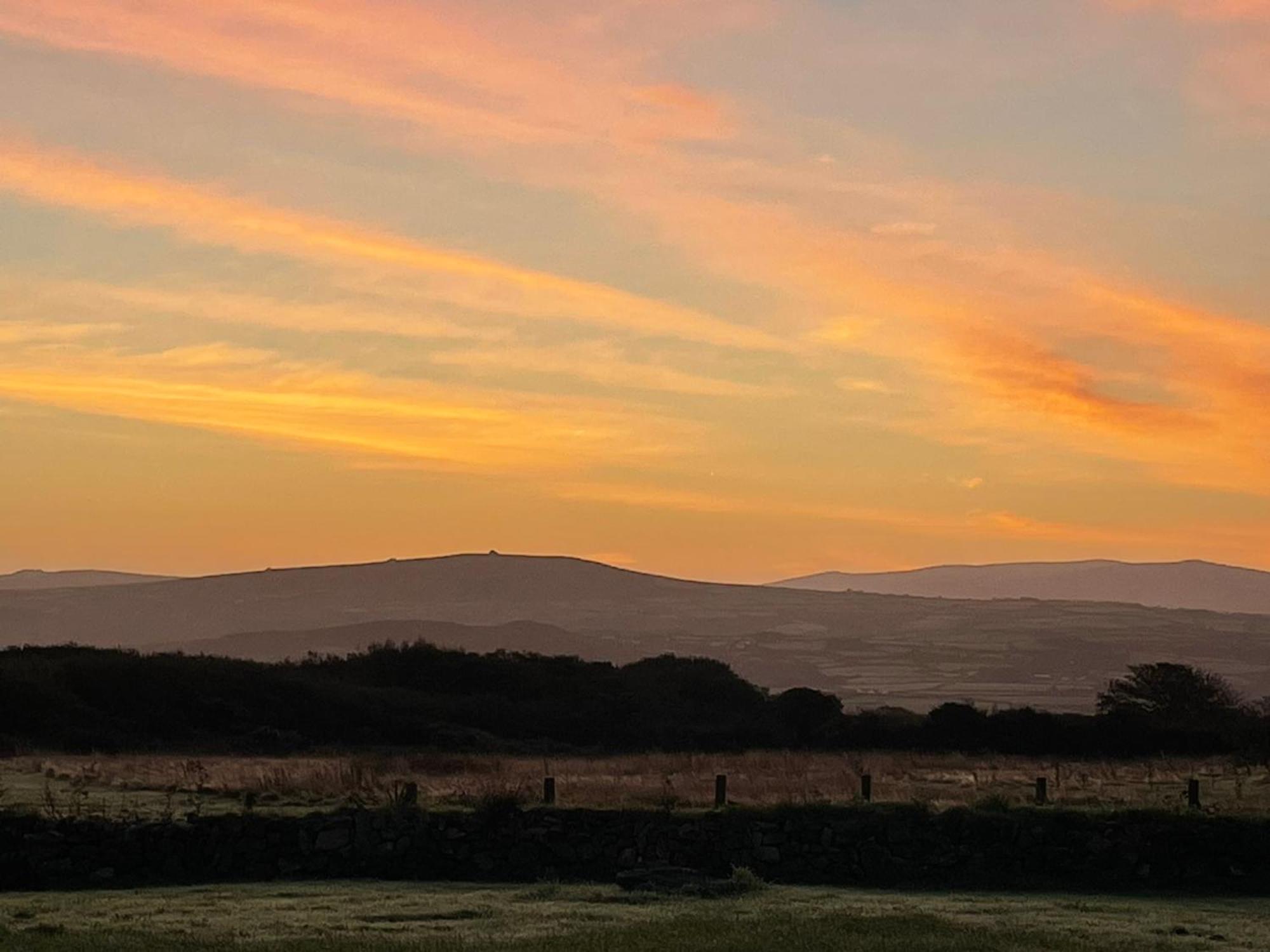 Trefechan Wen Barn Llanwnda  Luaran gambar
